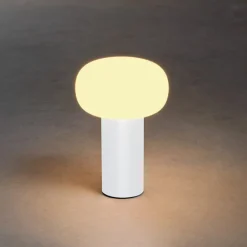 Konstsmide Dekorationsbelysning|Terrassebelysning > Antibes LED-bordlampe, IP54, batteri, RGBW, hvid