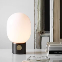 Bordlamper ^ Audo Copenhagen Audo JWDA bordlampe, bruneret messing