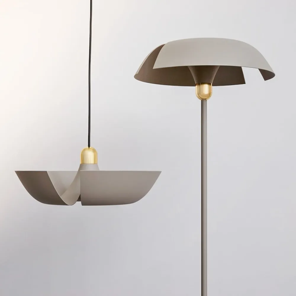 Gulvlamper ^ AYTM Cycnus gulvlampe, taupe, jern, højde 160 cm, E27