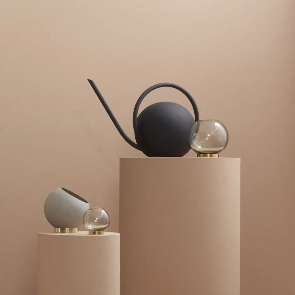 AYTM Møbel Og Interiør > Globe vandkande, sort, længde 55,3 cm, aluminium