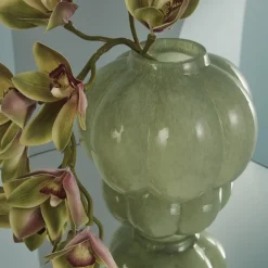 AYTM Møbel Og Interiør > Uva-vase, glas, grøn, Ø 26 cm, højde 28 cm, mundblæst