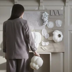 AYTM Møbel Og Interiør > Uva-vase, keramik, hvid, Ø 20 cm, drueform