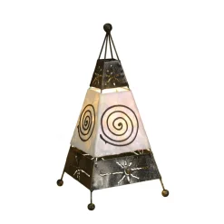 Woru Bordlamper > Carlo bordlampe med spiral- og solmotiv