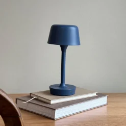 Dyberg Larsen Bordlamper > LED-bordlampe Flow, blå, højde 25 cm