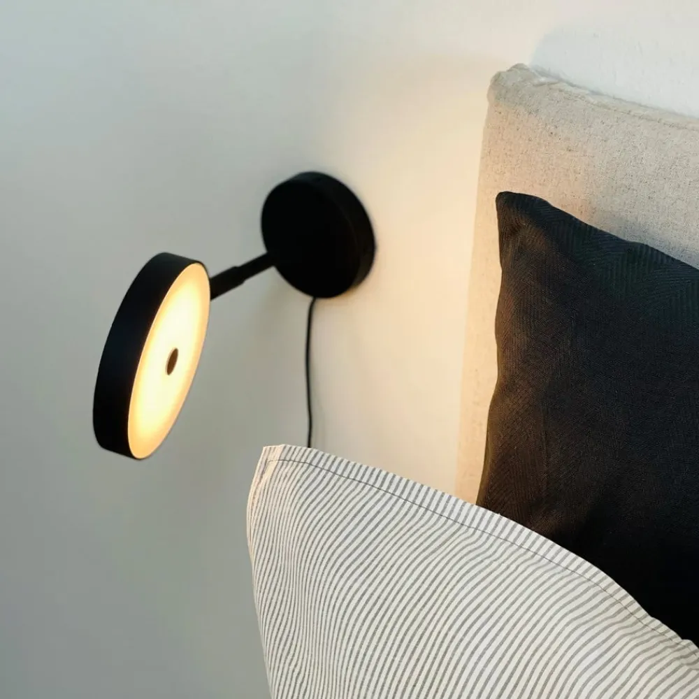 Dyberg Larsen Væglamper > LED-væglampe Starlight, sort, Ø 14 cm