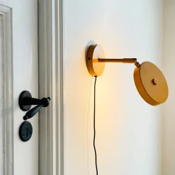 Dyberg Larsen Væglamper > LED-væglampe Starlight, gul, Ø 14 cm dæmpbar