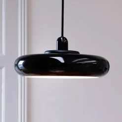 Dyberg Larsen Pendellamper > Planet hængelampe, sort, Ø 40 cm, metal