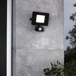 EGLO Væglampe Med Sensor|Udendørs Spot > Faedo 3 udendørs LED-spot med sensor, sort, 20 W