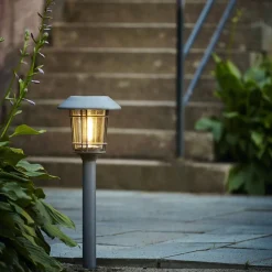 Solcellelamper|Udendørs Spot ^ STAR TRADING Filip LED-solcellelampe i grafit med jordspyd