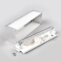 Lindby Væglamper|Væglamper > Firkantet aluminiums LED-væglampe Ranik