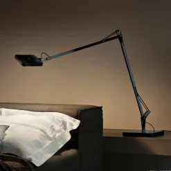 FLOS Arbejdsrum/Kontor|Bordlamper > Kelvin LED-bordlampe i sort