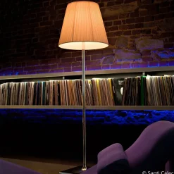 Gulvlamper ^ FLOS KTribe F3 gulvlampe med stofskærm, beige