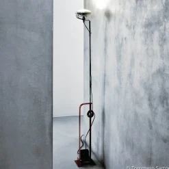 Arbejdsrum/Kontor|Gulvlamper ^ FLOS Toio gulvlampe Gx16d-LED rød