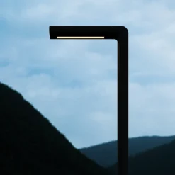 Flos Architectural Gadebelysning > FLOS Walkstick Pipe 1 gadelampe, 2.700 K, sort