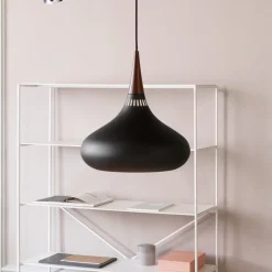 Pendellamper ^ FRITZ HANSEN Orient P2 Pendul sort/rose Ø 34cm
