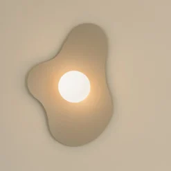 Væglamper ^ Globen Lighting væglampe ILLUSION, beige, glas, 60 cm