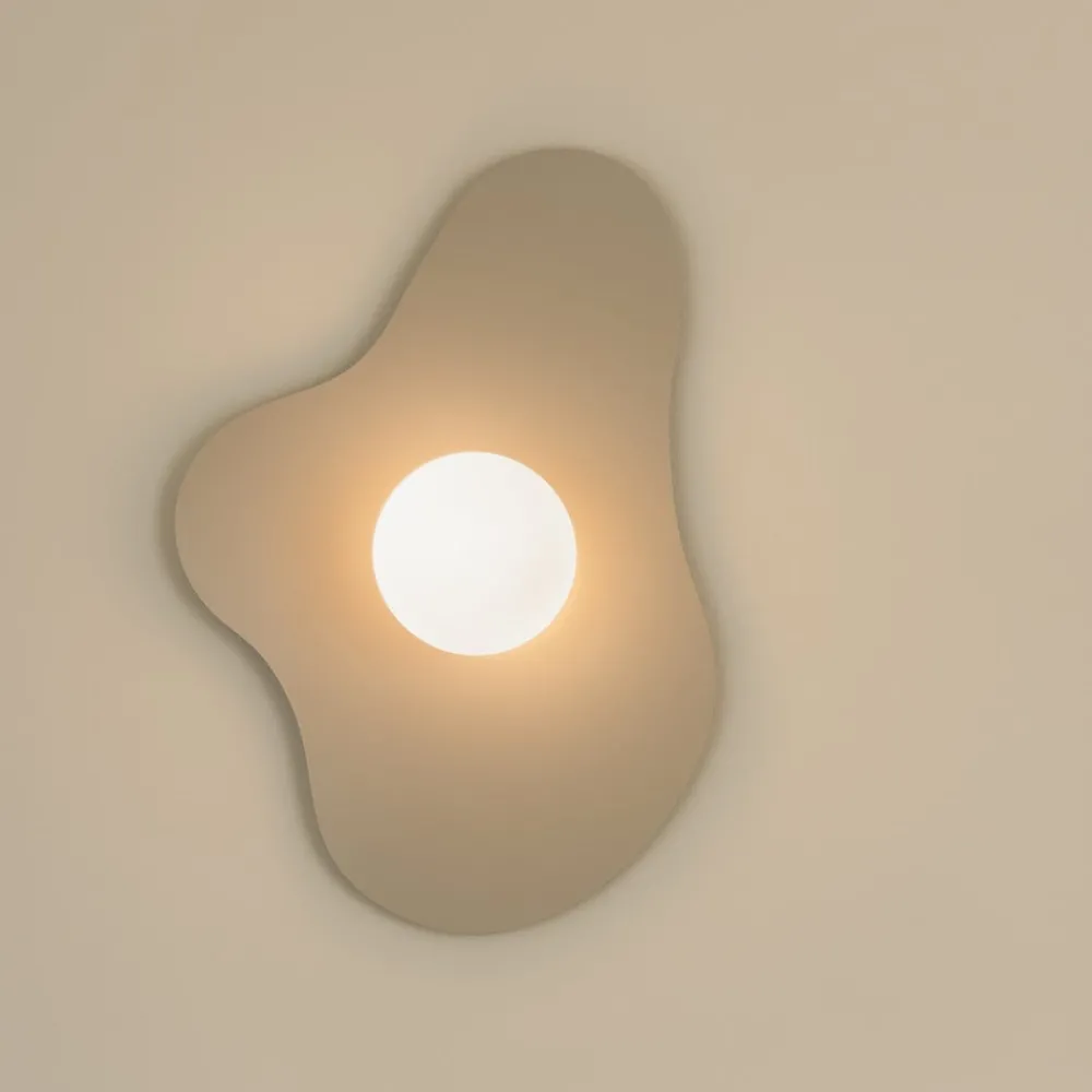 Væglamper ^ Globen Lighting væglampe ILLUSION, beige, glas, 60 cm