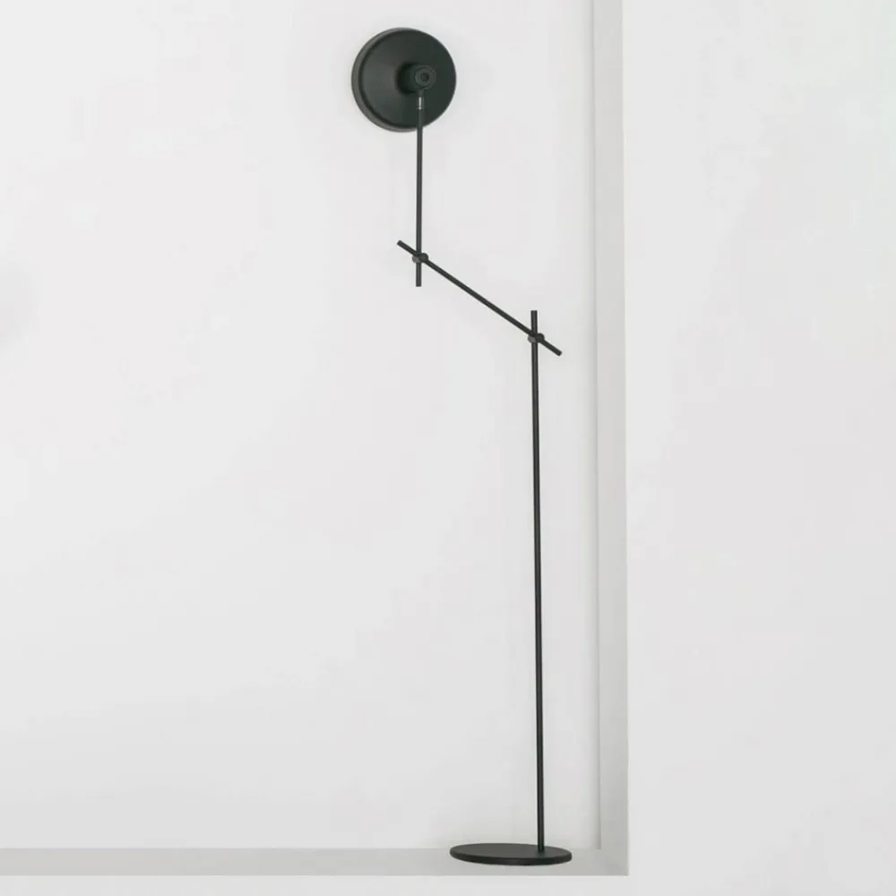 GRUPA Gulvlamper|Gulvlamper > Arigato gulvlampe, tredelt arm, sort