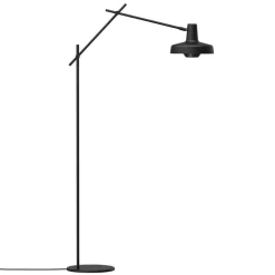 GRUPA Gulvlamper|Gulvlamper > Arigato gulvlampe, tredelt arm, sort