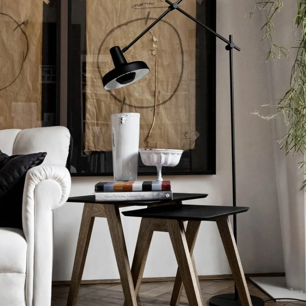 GRUPA Gulvlamper|Gulvlamper > Arigato gulvlampe, tredelt arm, sort