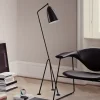 GUBI Gulvlamper > Gräshoppa trefods gulvlampe, sort