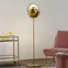 GUBI Gulvlamper > Multi-Lite gulvlampe, højde 148 cm, messing/messing