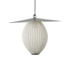 GUBI Udendørs Pendellamper > Satellite udendørs pendel, 57x36 cm, sort/cremehvid