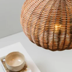 Pendellamper ^ FARO BARCELONA Haka pendellampe med rattan-skærm, Ø 25 cm