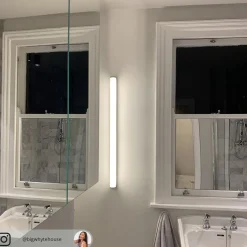 Helestra Væg- Og Spejllamper > Ponto LED-væglampe, IP44 90 cm