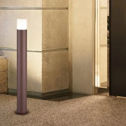 Trio Lighting Gadebelysning > Hoosic gadelampe af trykstøbt aluminium rustfarvet