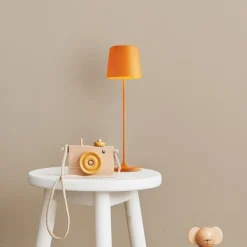 Dekorationsbelysning|Terrassebelysning ^ Brilliant Kaami LED-bordlampe, dæmpbar orange mat