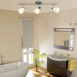 Brilliant Loftlamper > Kensington loftlampe med tre lyskilder og IP44