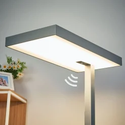 Arcchio Gulvlamper > Kontor LED-gulvlampen Nora med bevægelsessensor