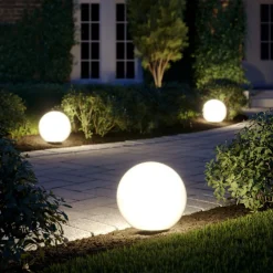 Nowodvorski Lighting Dekorationsbelysning|Terrassebelysning > Kugleformet lampe Cumulus S til haven, Ø 30 cm