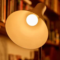 Philips Led Pærer > LED dråbepære E14 2,2W varmhvid 250 lumen