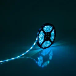 Näve Led Strips > LED-RGB stripe med fjernbetjening, længde 5 meter