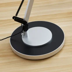 Lindby Arbejdsrum/Kontor|Bordlamper > LED-skrivebordlampe Rilana med dæmper, sølv