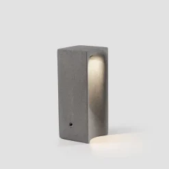 FARO BARCELONA Sokkellamper > LED-sokkellampe Grot, 2700K, grå, beton, IP55, højde 40 cm