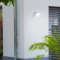 Brilliant Solcelle Lampe Med Sensor|Væglampe Med Sensor > LED solcelle udendørs vægspot Luton Sensor, hvid, bredde 13 cm