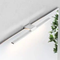 MCJ Væg- Og Spejllamper > LED-spejlbelysning Triga IP44, krom, 40 cm, 3.000K
