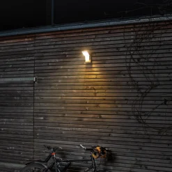 Væglampe Med Sensor|Udendørs Spot ^ LEDVANCE Endura Pro Spot sensor LED-spot 16W hvidt