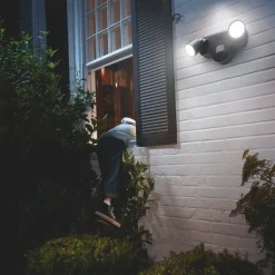 LEDVANCE SMART+ Væglampe Med Sensor > WiFi Multispot Camera væglampe