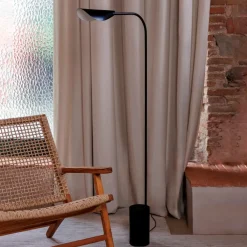 FARO BARCELONA Gulvlamper > Liggera gulvlampe, sort, stål, højde 138,3 cm