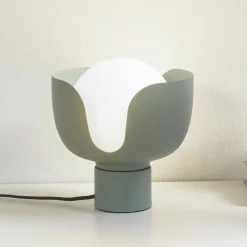 Lindby Bordlamper > bordlampe Fiora, grøn, glas, metal, Ø 20 cm