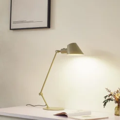 Lindby Arbejdsrum/Kontor|Bordlamper > Corali bordlampe, lysegrøn, metal, højde 64 cm
