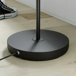 Gulvlamper|Gulvlamper ^ Lindby gulvlampe Karoli, sort, 156 cm, metal, fleksibel arm