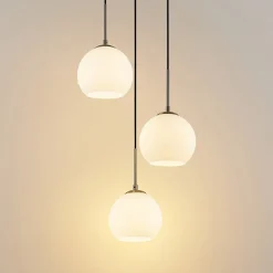 Pendellamper ^ Lindby hængelampe Jurian, Ø 32 cm, 3 lyskilder, nikkel/opal, glas