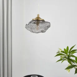 Pendellamper ^ Lindby hængelampe Piatra, røg/messing, glas, Ø 16 cm, G9