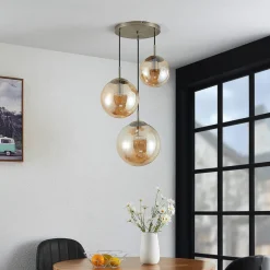 Pendellamper|Pendellamper ^ Lindby hængelampe Teeja, amber, 3 lyskilder, Ø52cm, glas, E27