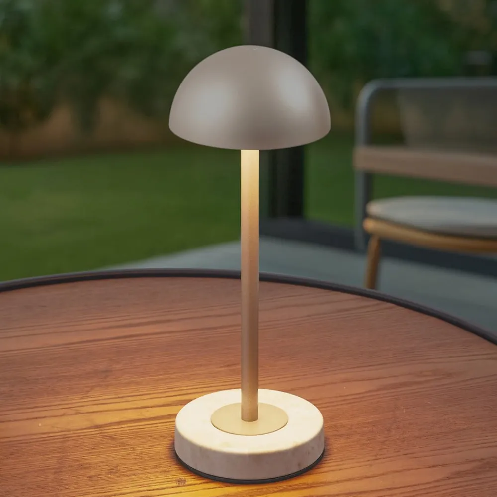 Dekorationsbelysning|Terrassebelysning ^ Lindby LED-batteridrevet bordlampe Pippin, guld/travertin, IP44
